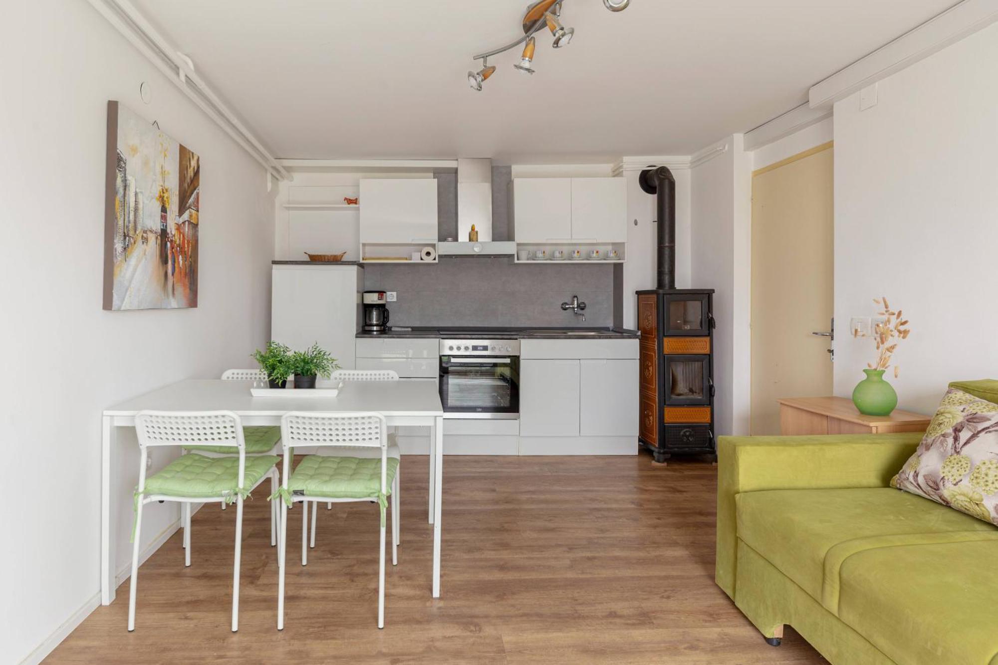 Apartments Znidar Spodnje Gorje Eksteriør billede